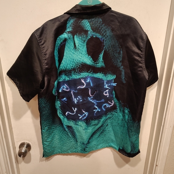 Nightmare Before Christmas Men's Satin Oogie Boogie Casual Button Down Shirt L - Picture 7 of 7